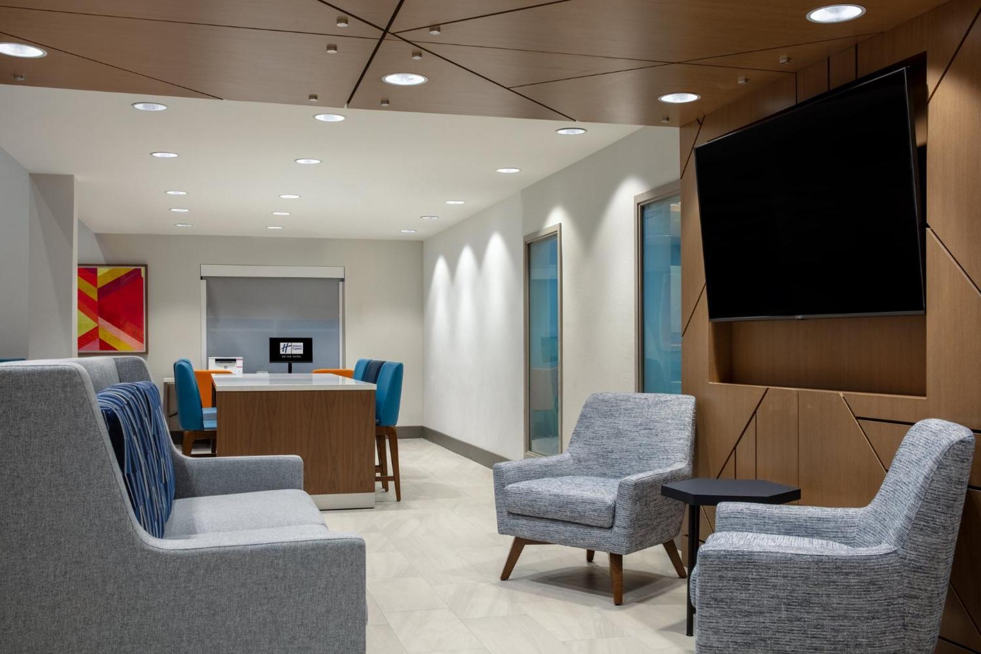Holiday Inn Express Turlock By Ihg Εξωτερικό φωτογραφία