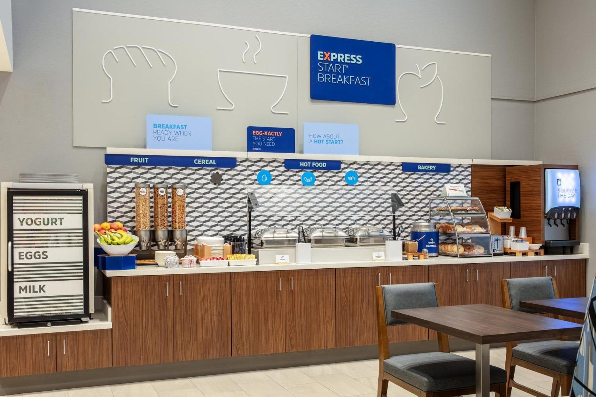 Holiday Inn Express Turlock By Ihg Εξωτερικό φωτογραφία