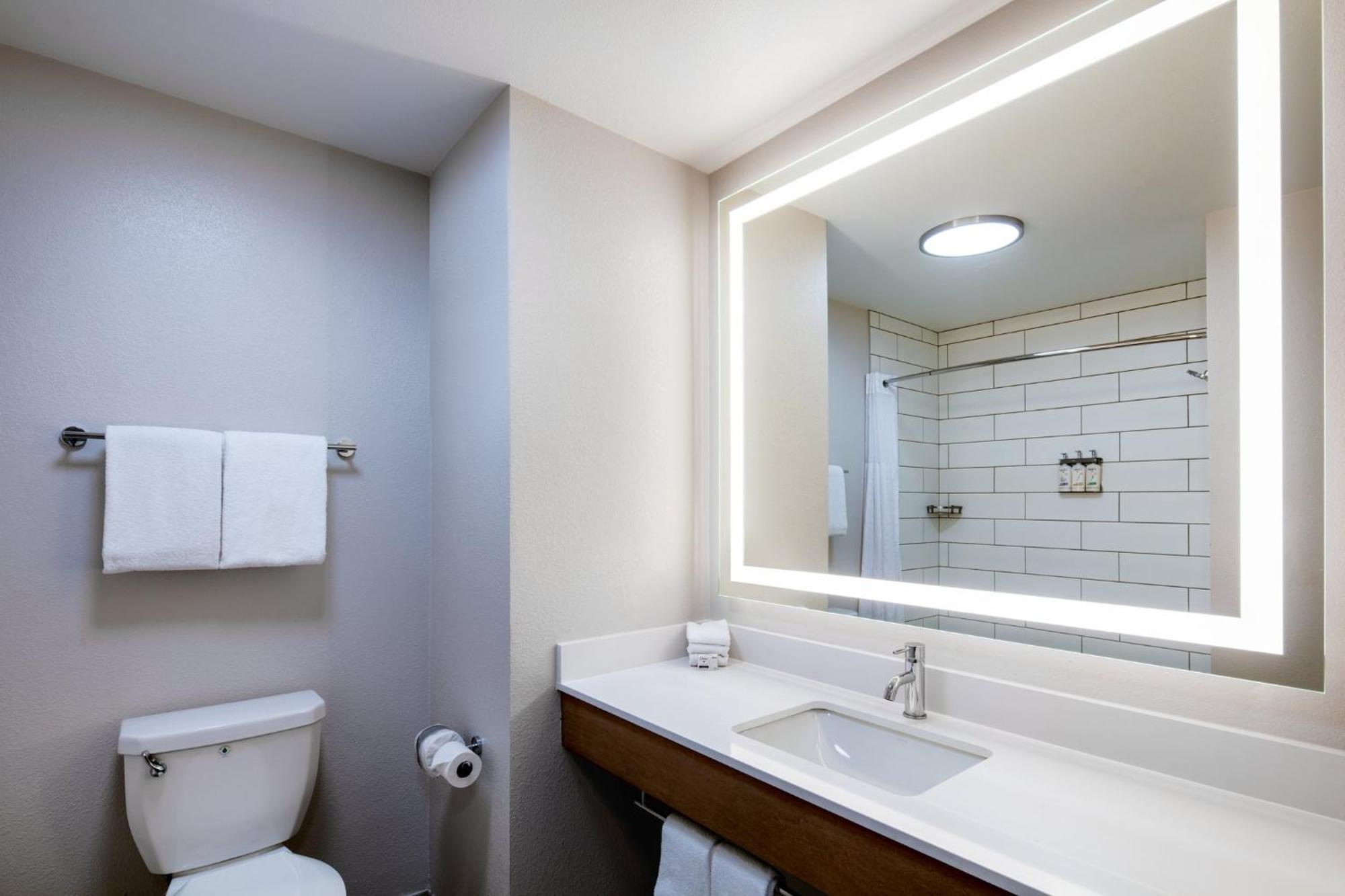 Holiday Inn Express Turlock By Ihg Εξωτερικό φωτογραφία