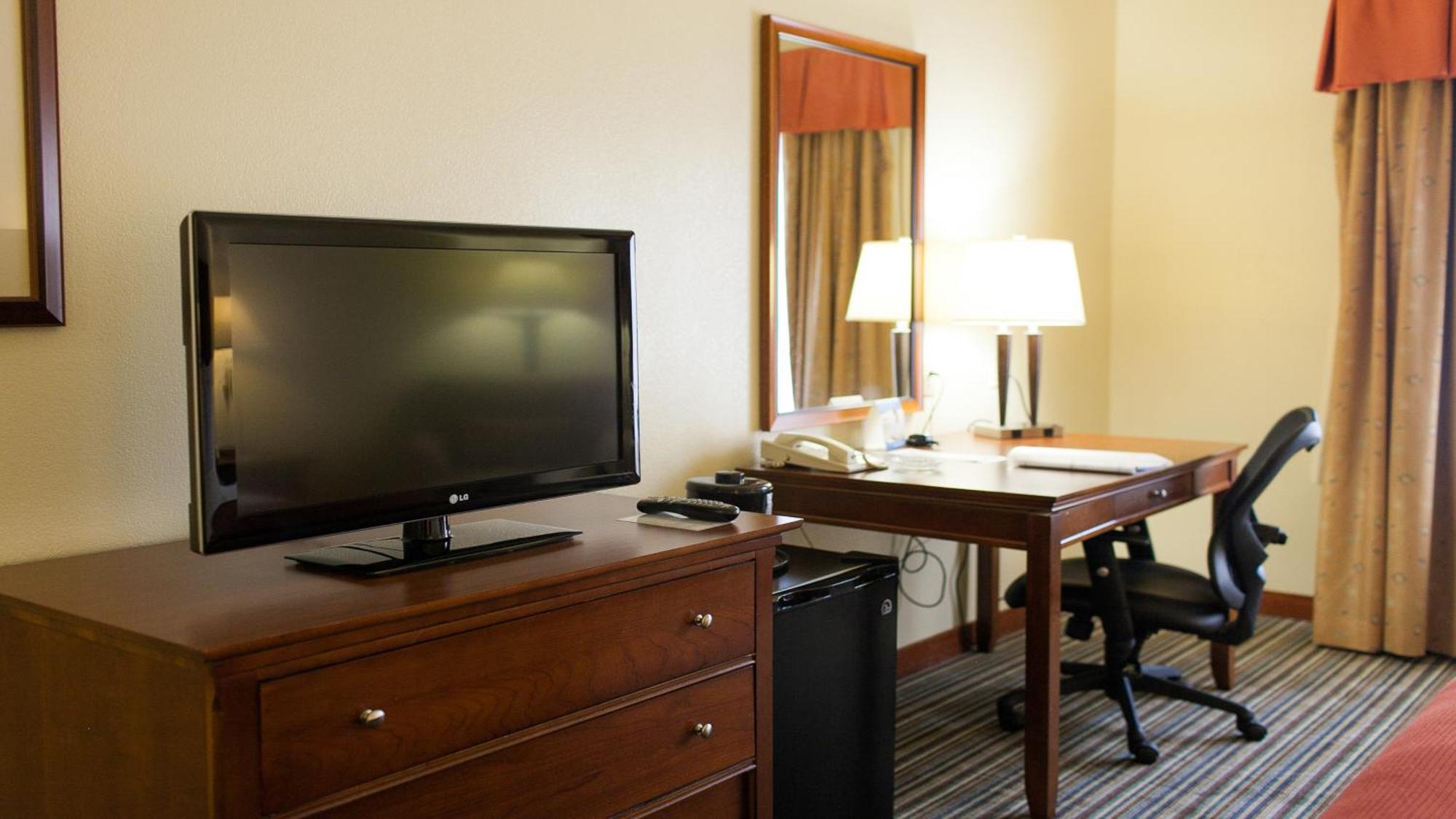 Holiday Inn Express Turlock By Ihg Εξωτερικό φωτογραφία