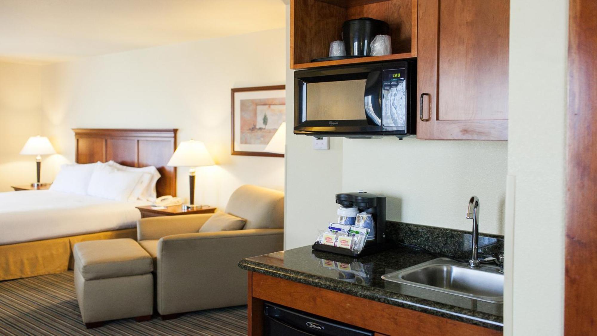 Holiday Inn Express Turlock By Ihg Εξωτερικό φωτογραφία