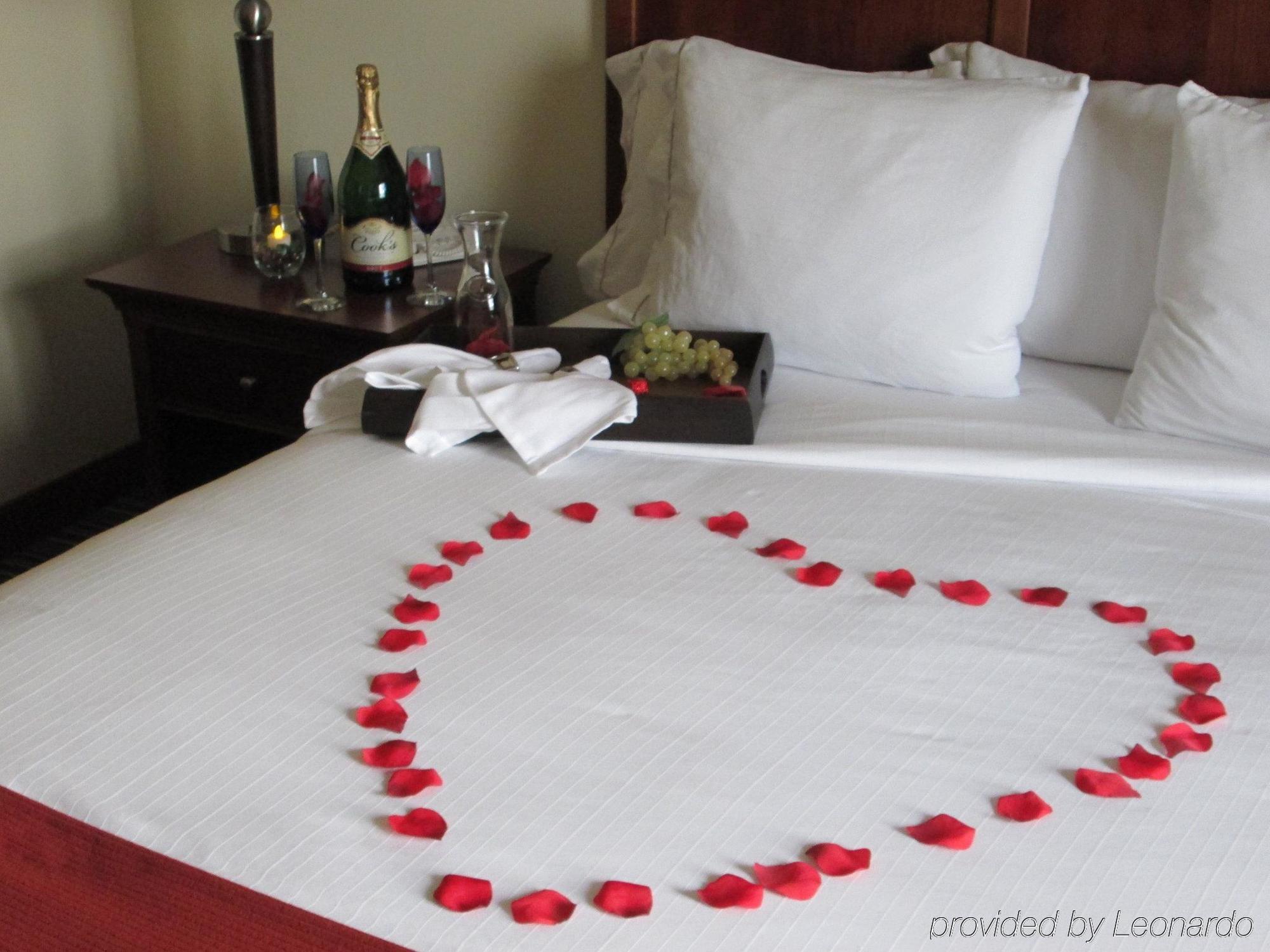 Holiday Inn Express Turlock By Ihg Εξωτερικό φωτογραφία