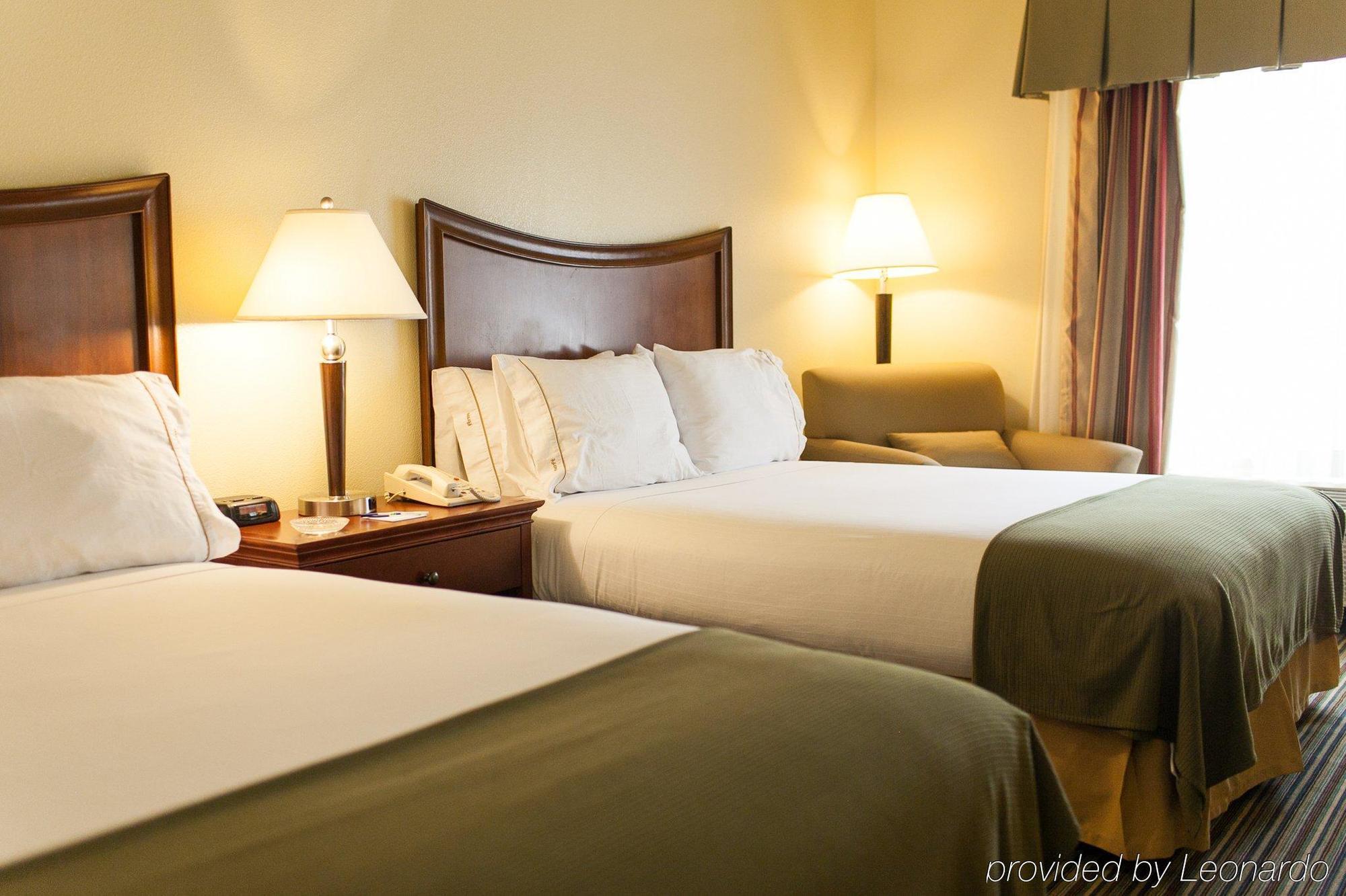 Holiday Inn Express Turlock By Ihg Εξωτερικό φωτογραφία